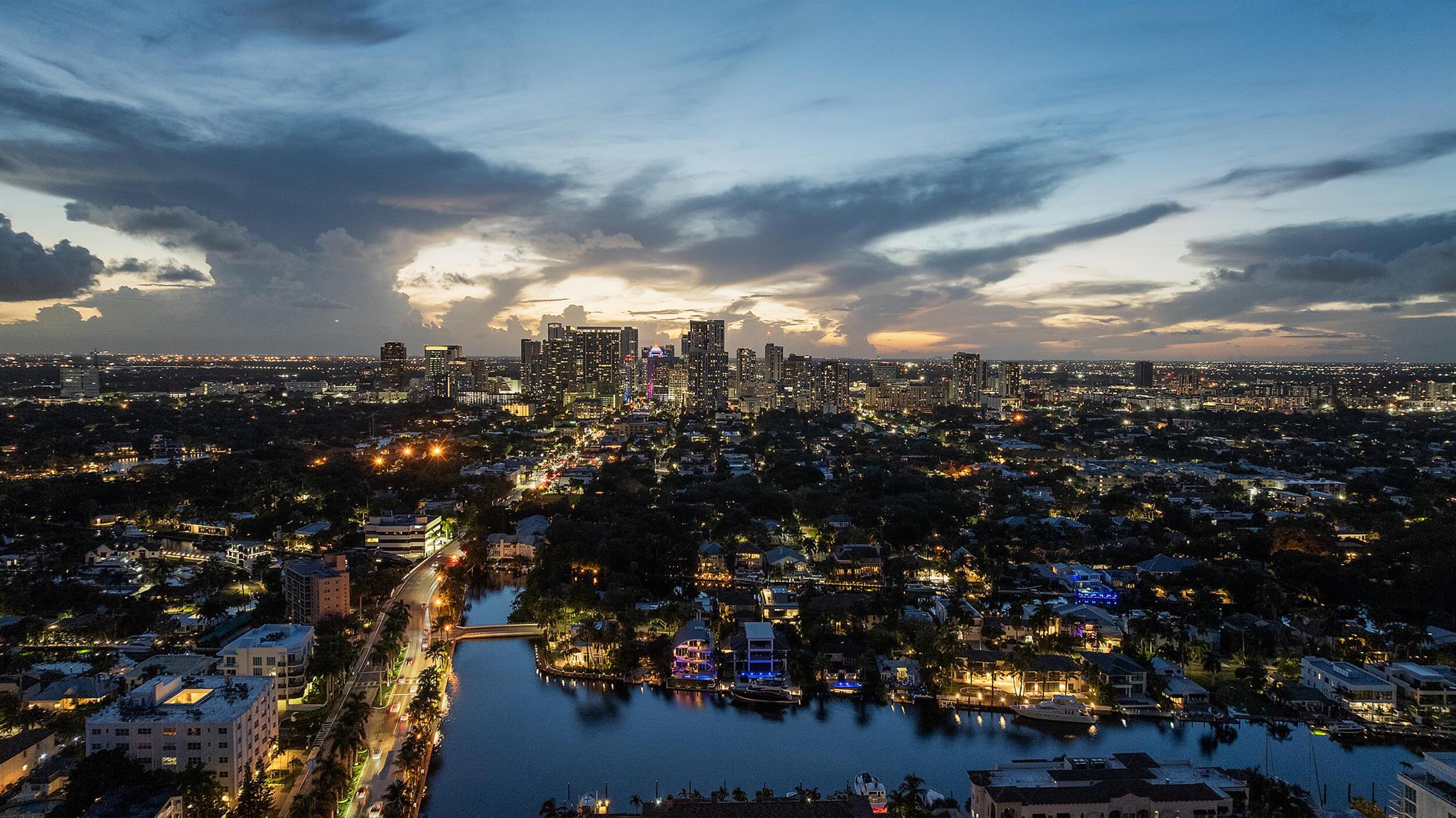 PARAMOUNT FT LAUDERDALE C - Residential