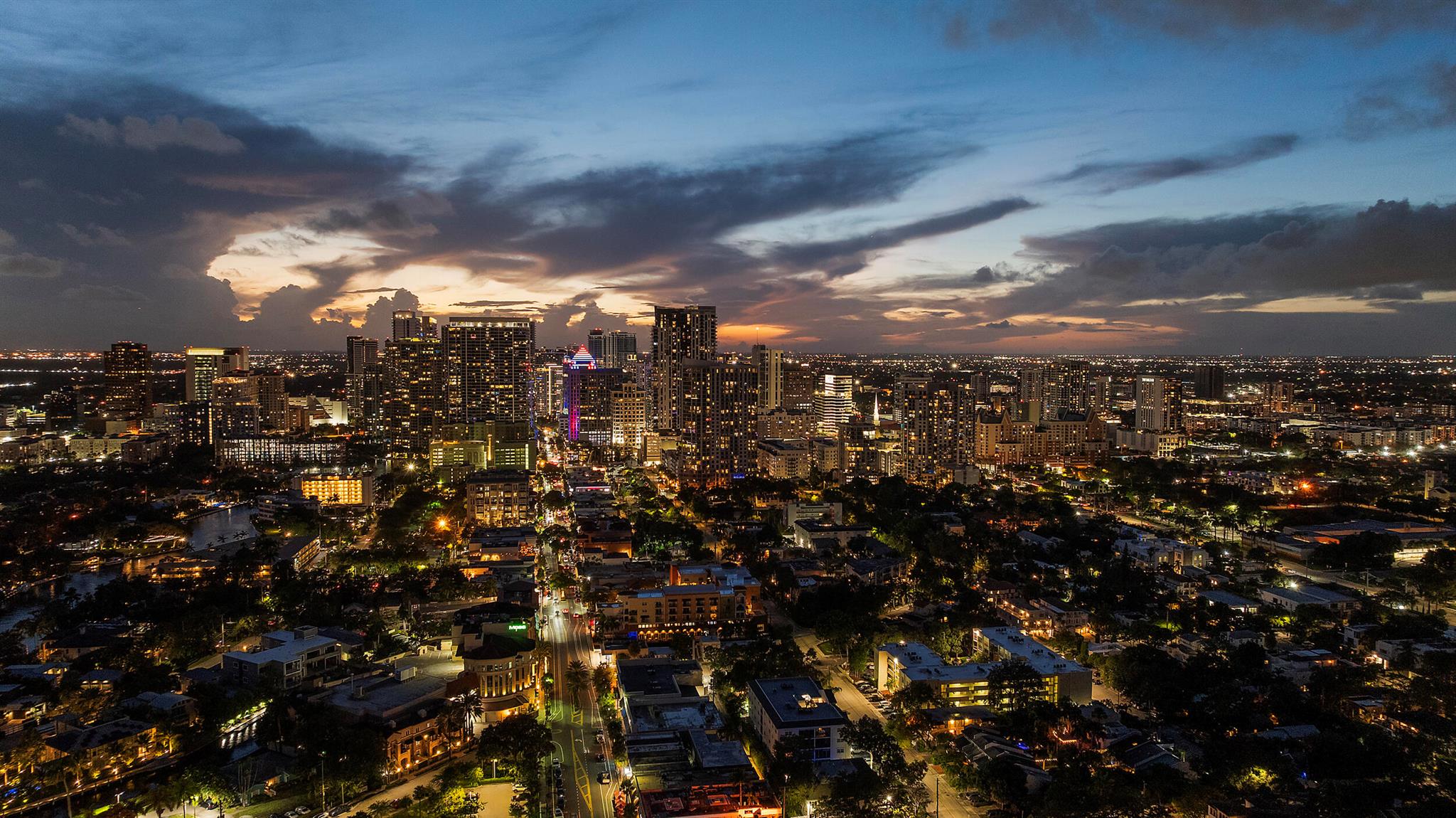 PARAMOUNT FT LAUDERDALE C - Residential