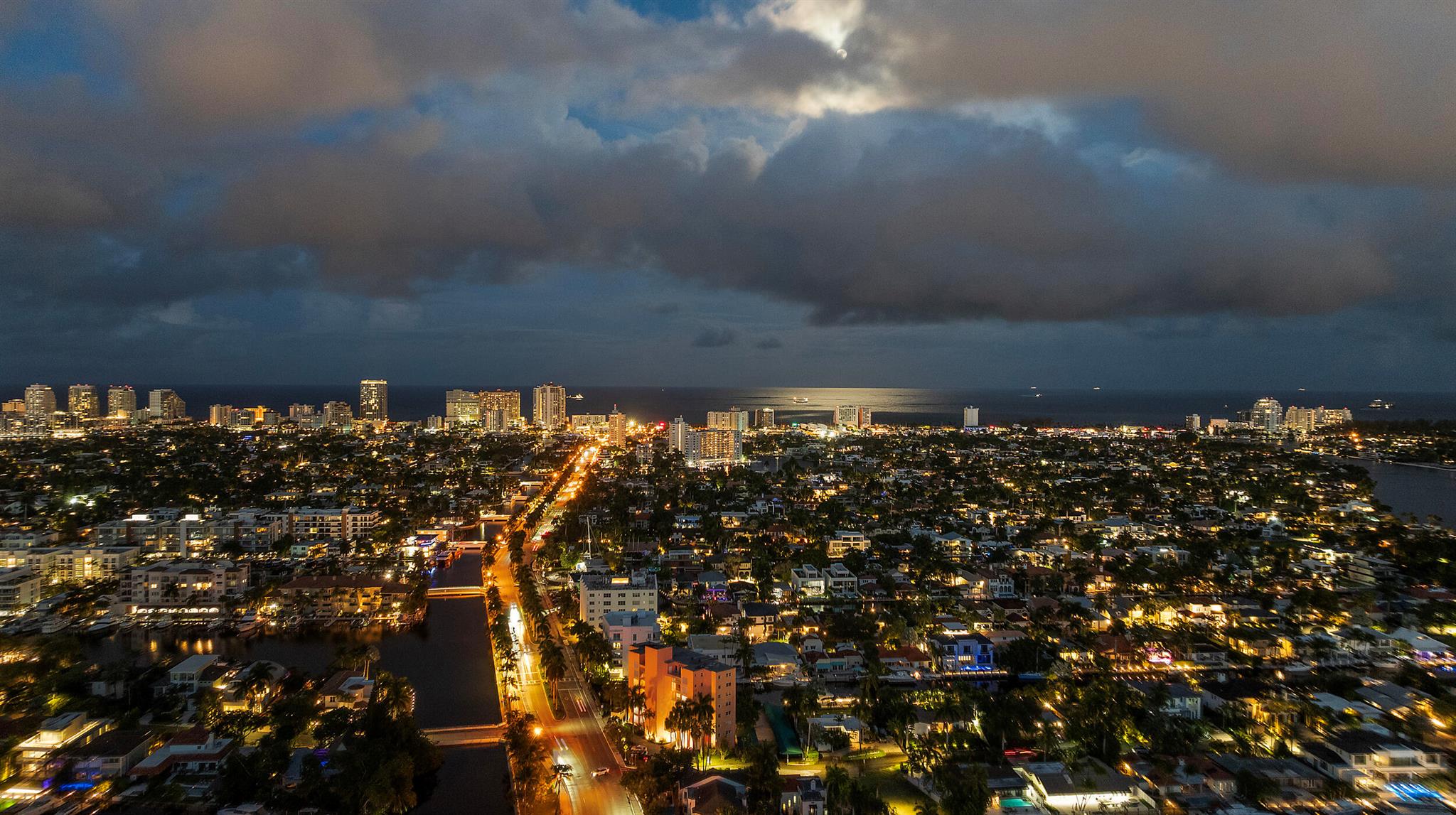 PARAMOUNT FT LAUDERDALE C - Residential