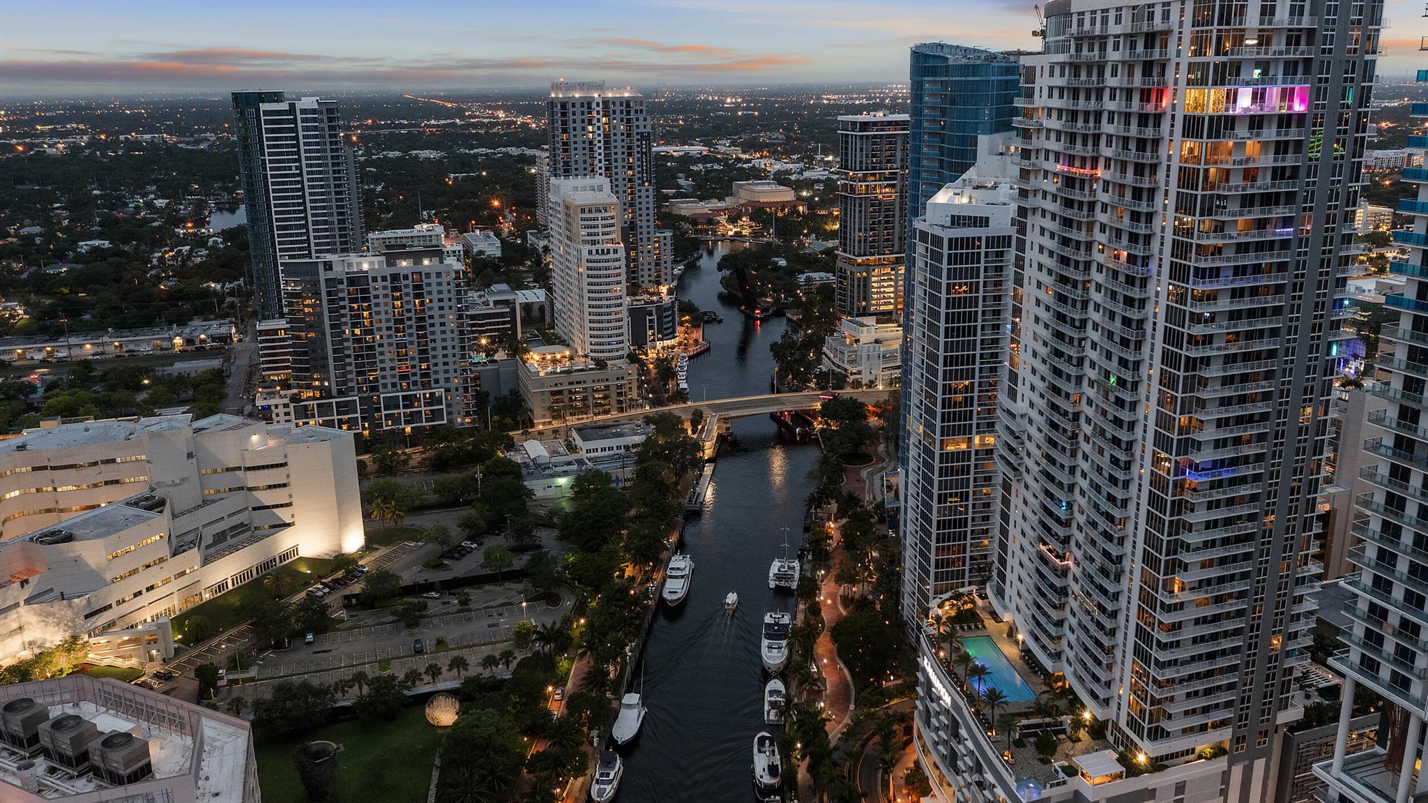 PARAMOUNT FT LAUDERDALE C - Residential