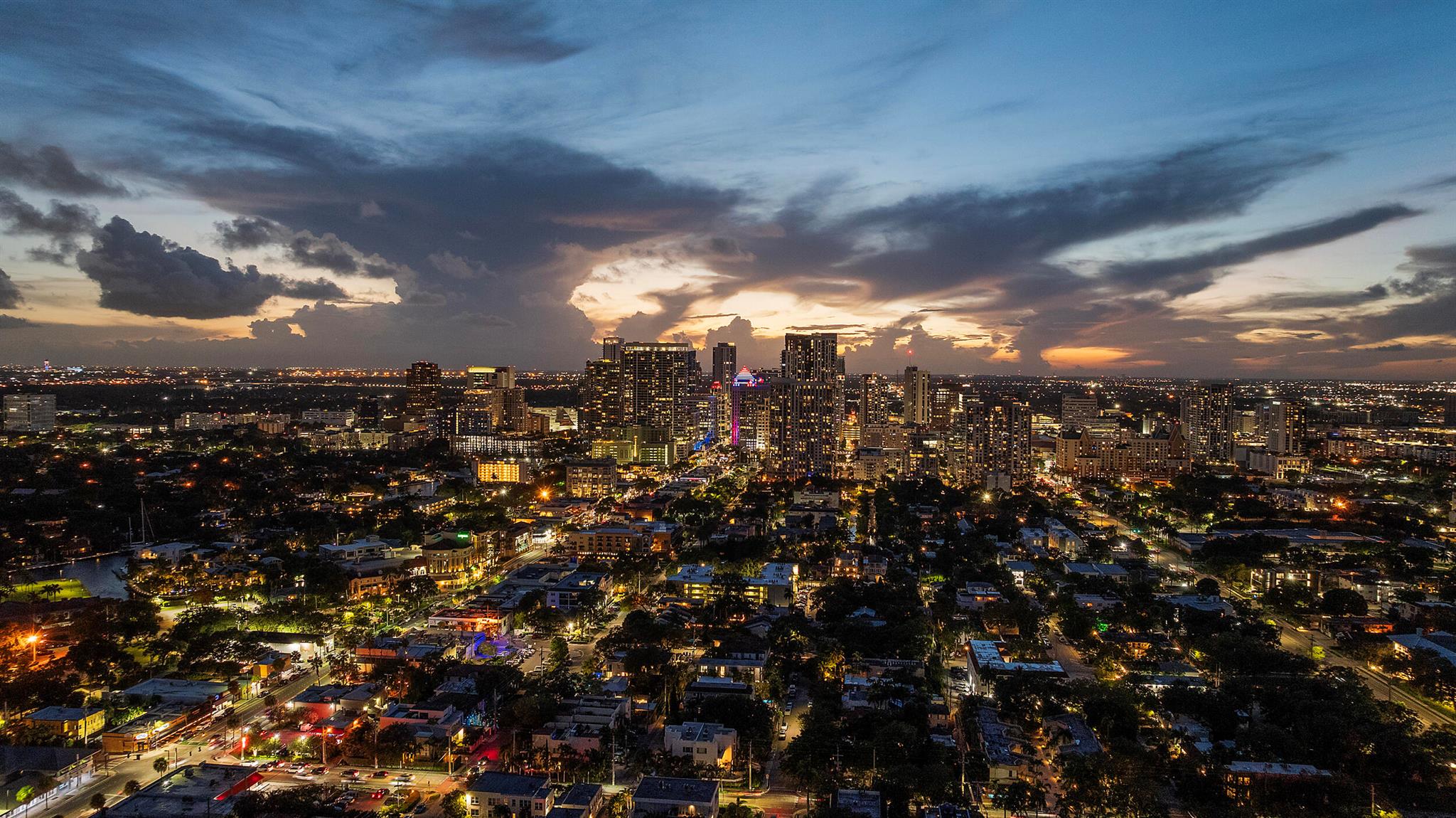 PARAMOUNT FT LAUDERDALE C - Residential