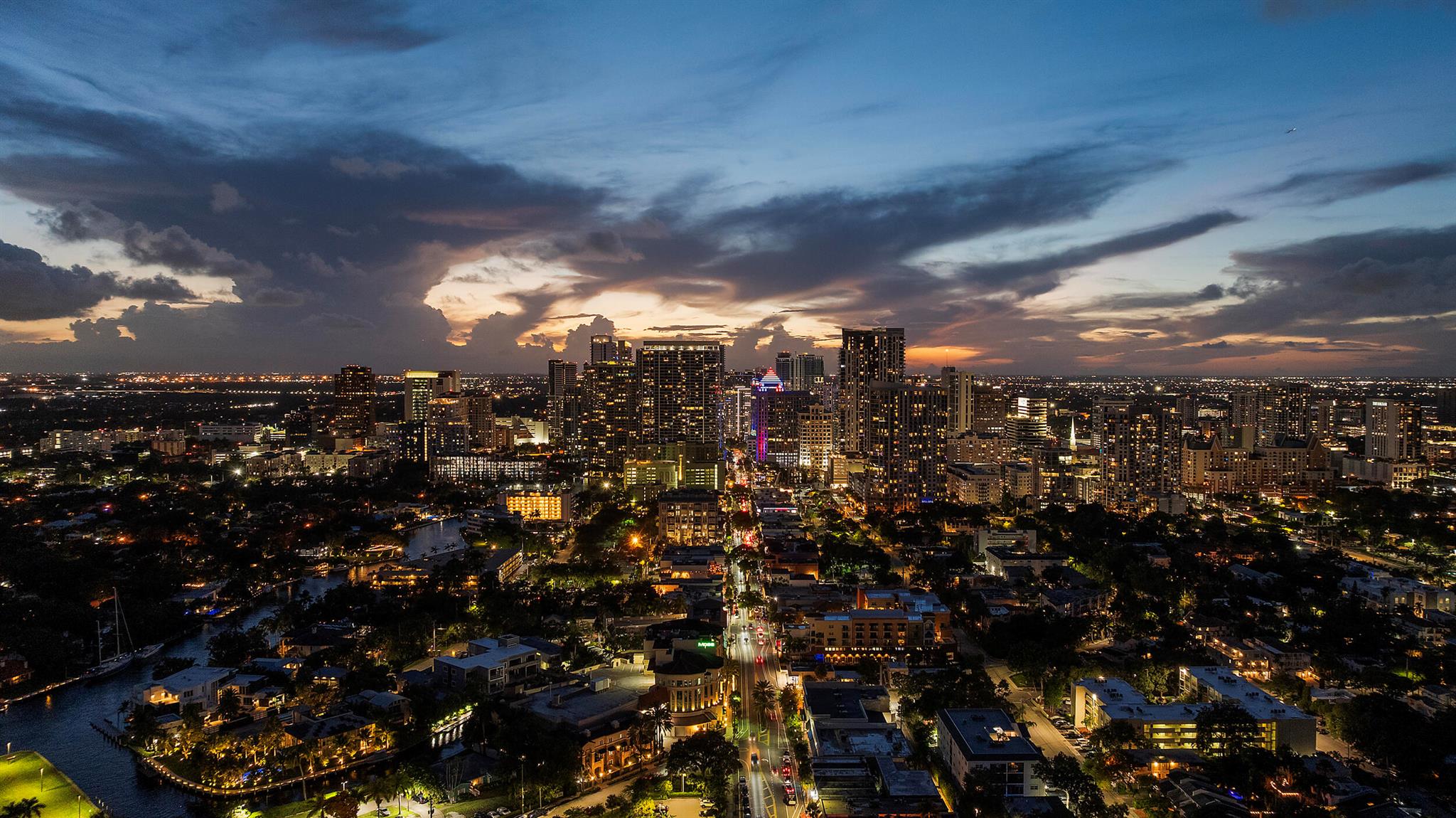 PARAMOUNT FT LAUDERDALE C - Residential