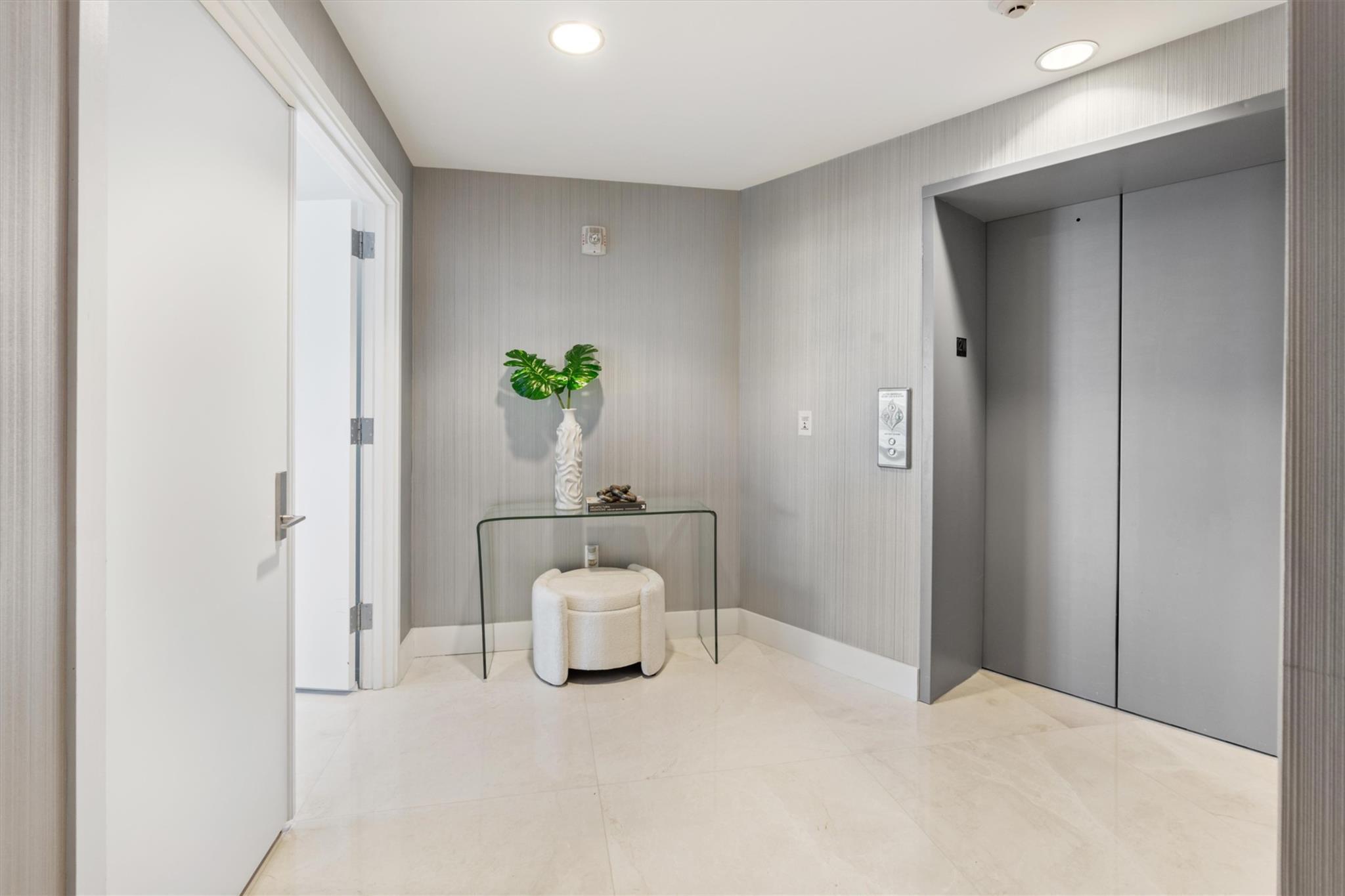 PARAMOUNT FT LAUDERDALE C - Residential