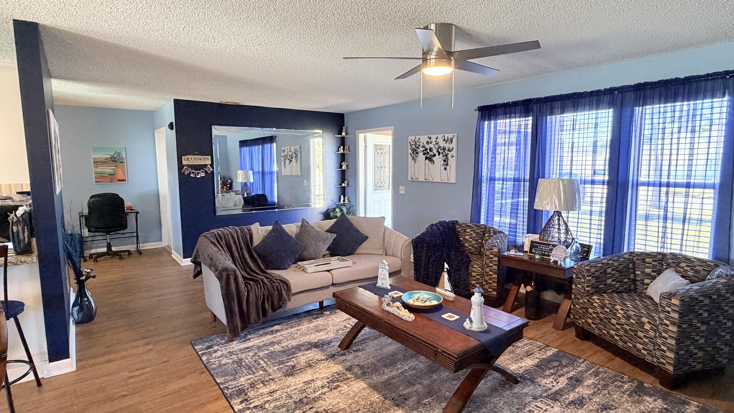 2541 SE Marius Street