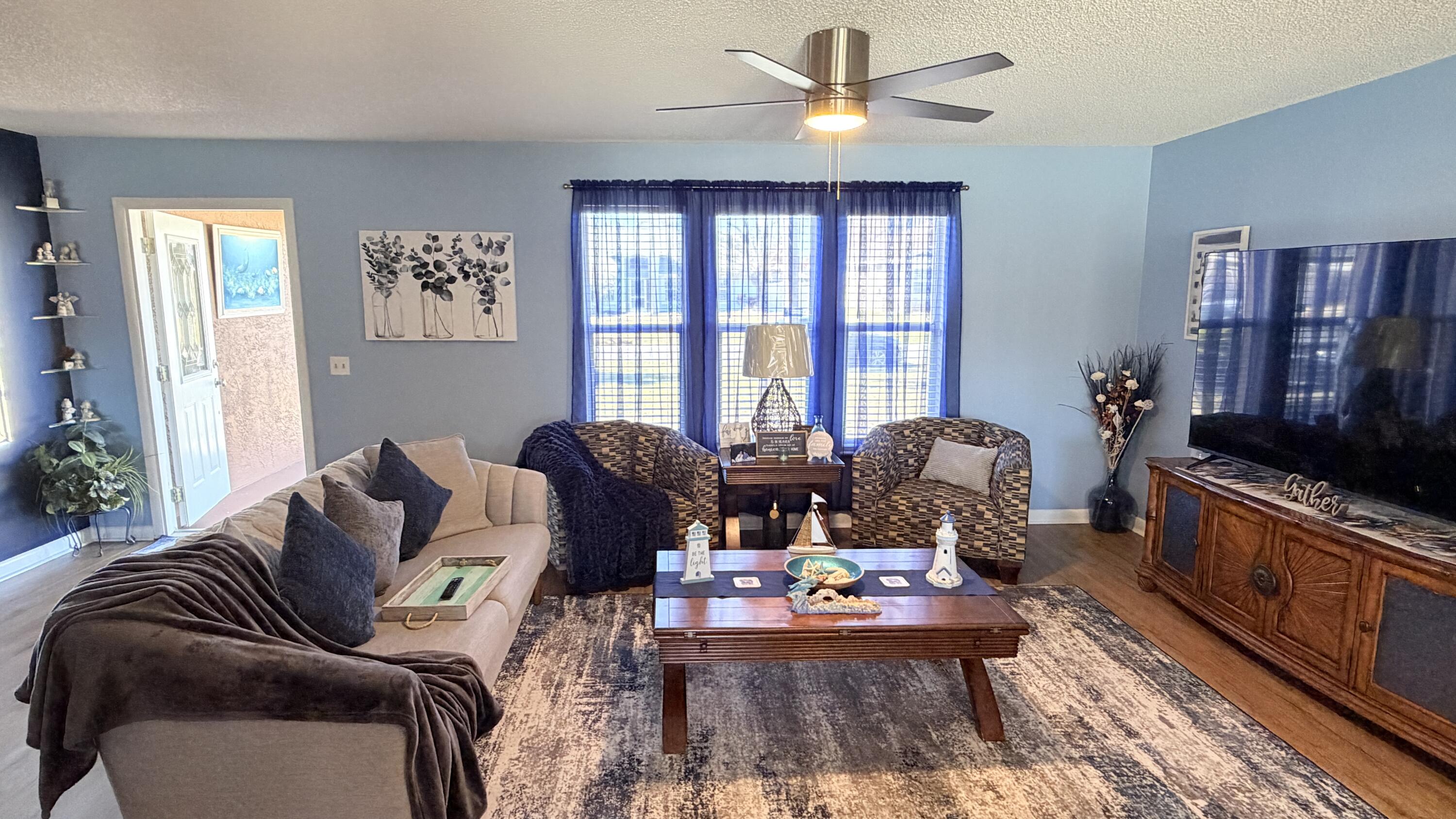 2541 SE Marius Street