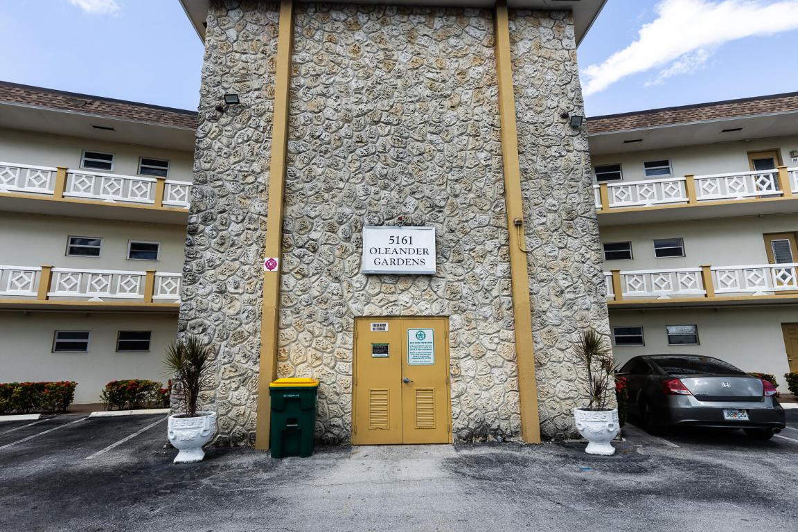 OLEANDER GARDENS CONDO - Residential