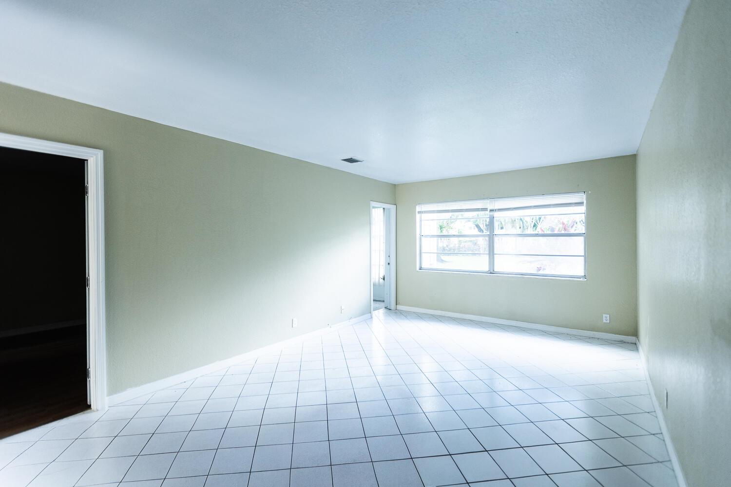 OLEANDER GARDENS CONDO - Residential