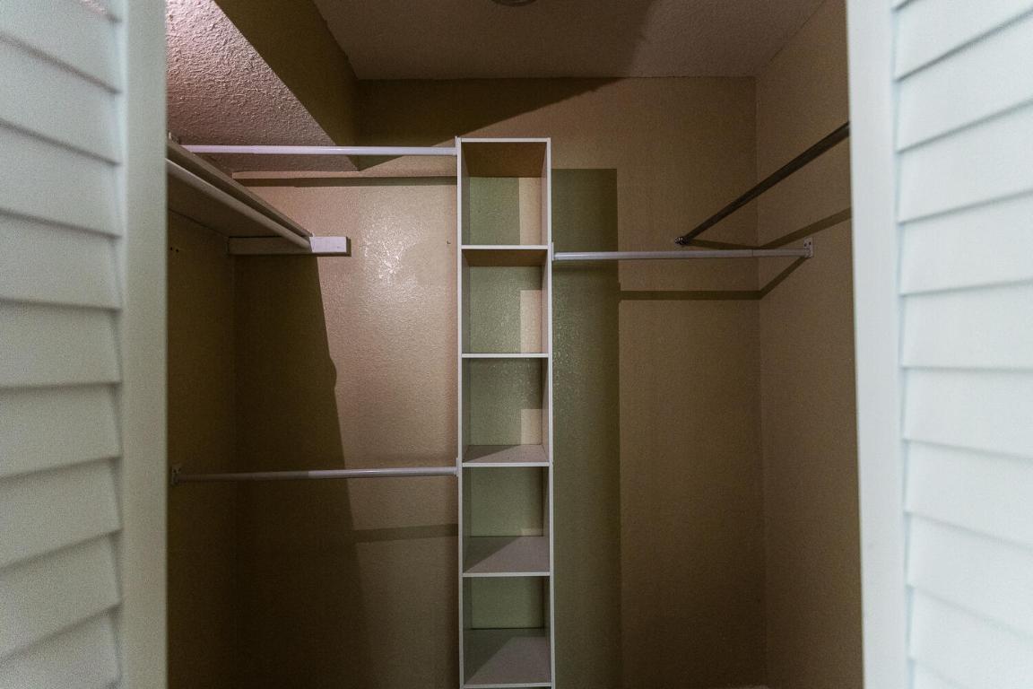 OLEANDER GARDENS CONDO - Residential