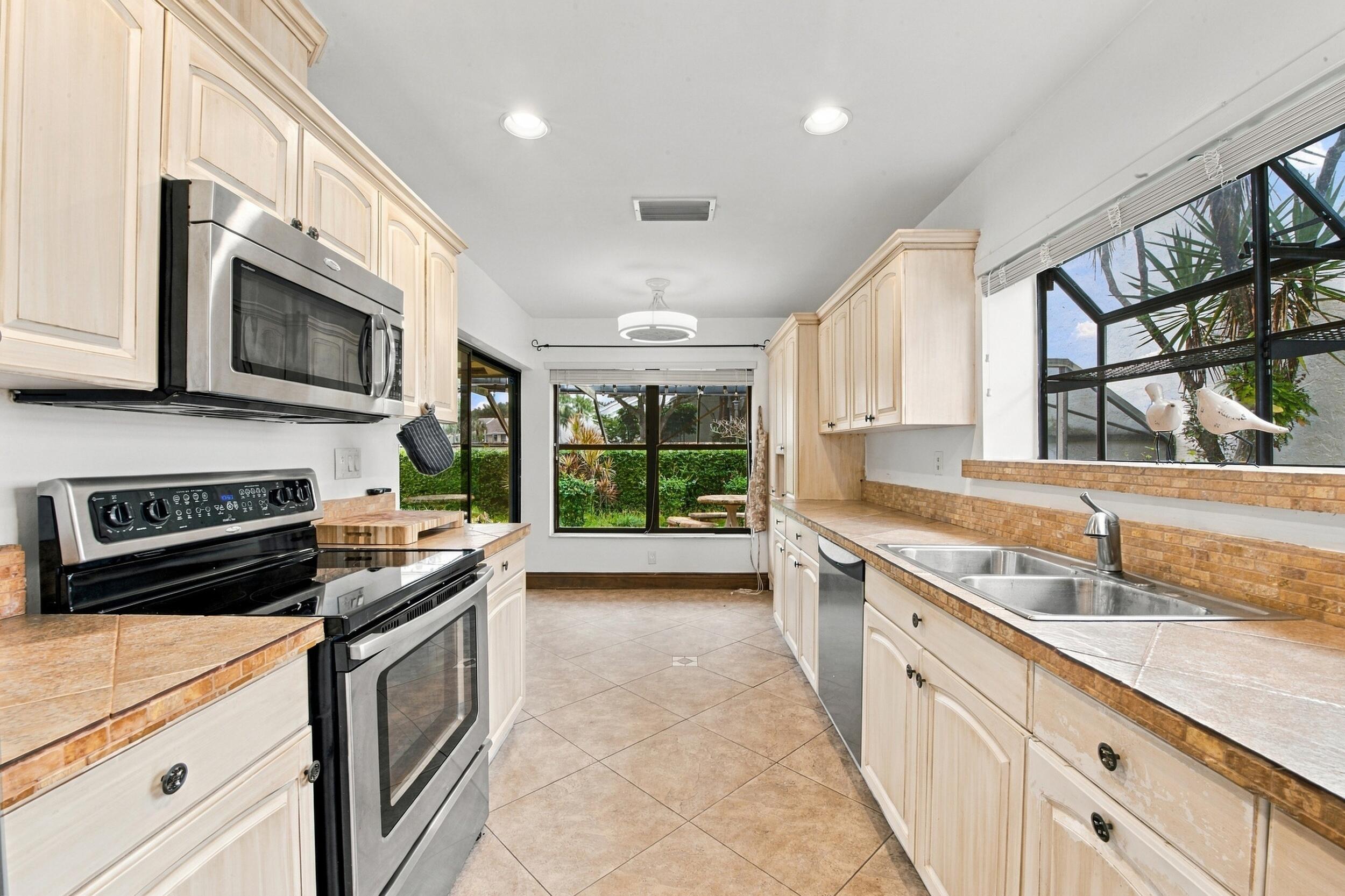 6755 LAGO VISTA Terrace