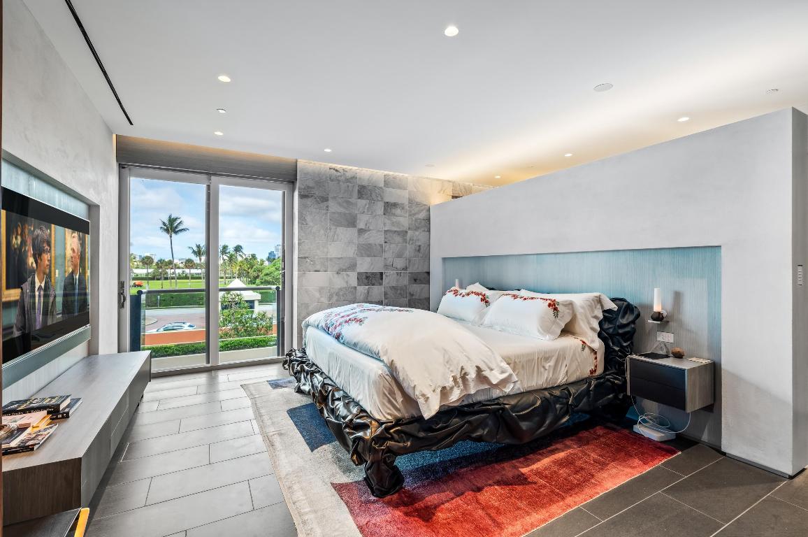 TWO NORTH BREAKERS ROW CONDO - Residential