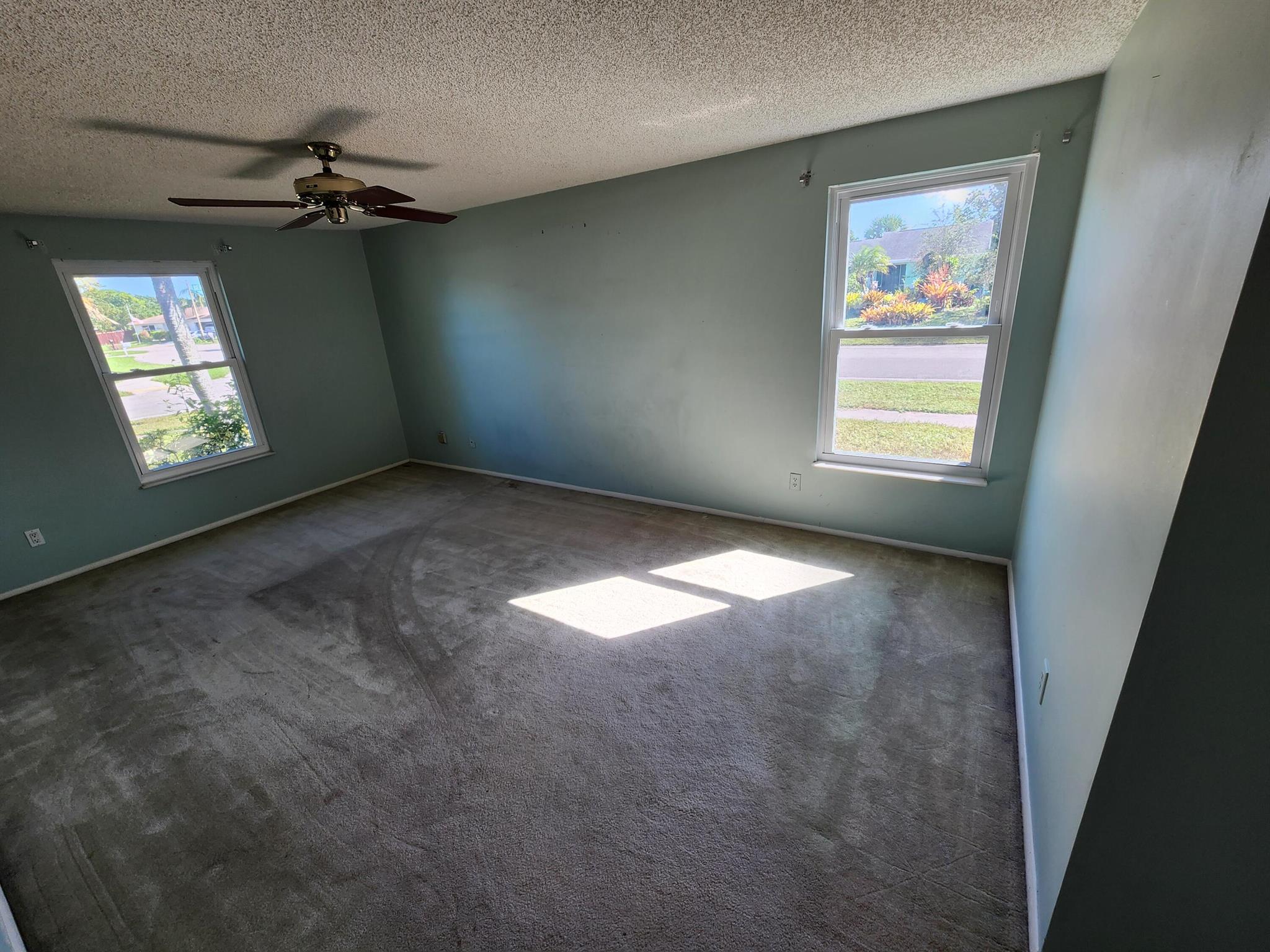 View photos, virtual tours, details... 3789 Beresford Road E