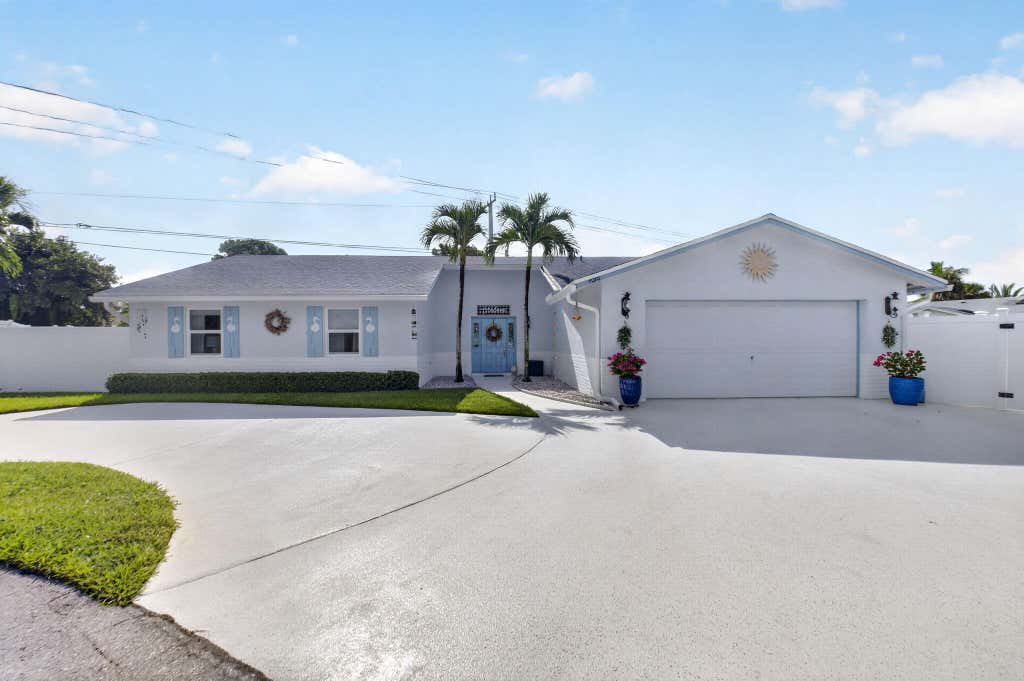Photo of 4010 BLUE SAGE Path, Boynton Beach, FL 33436 (MLS # B26068232)