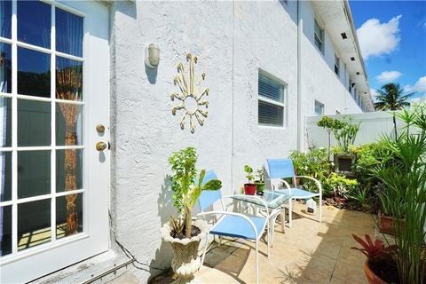 Photo of 1470 N Dixie Hwy #11, Fort Lauderdale, FL 33304 (MLS # F10534447) Photo of 1470 N Dixie Hwy #11, Fort Lauderdale, FL 33304 (MLS # F10534447)