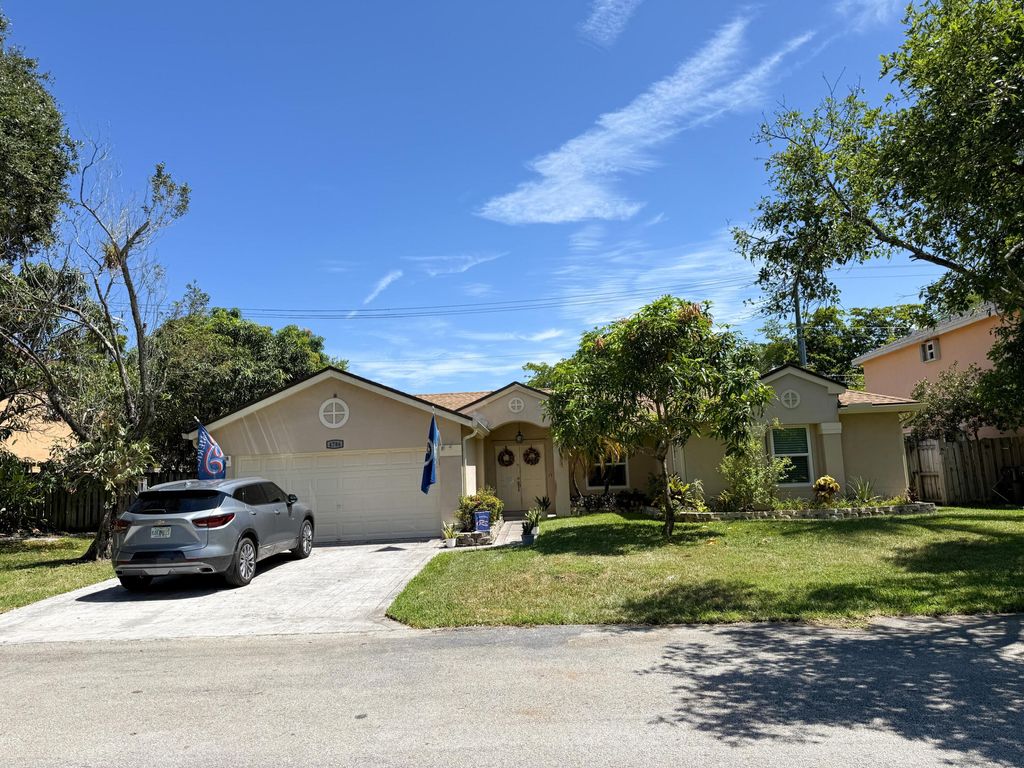 Photo of 4786 NW 14th Street, Coconut Creek, FL 33063 (MLS # B26055441)