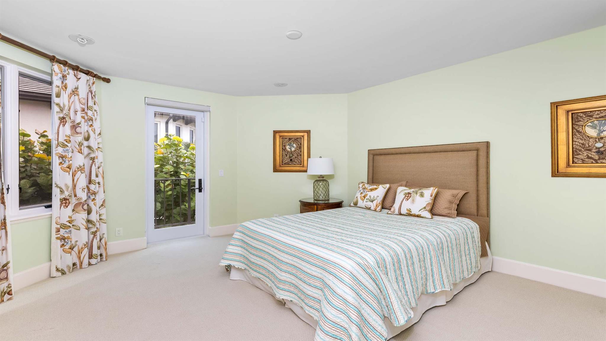 PALM BEACH SHORE ACRES - Residential