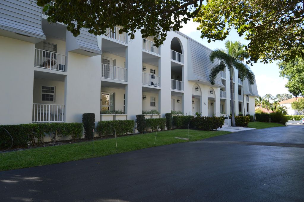 Photo of 775 Jeffery Street #5-303, Boca Raton, FL 33487 (MLS # B26043252)