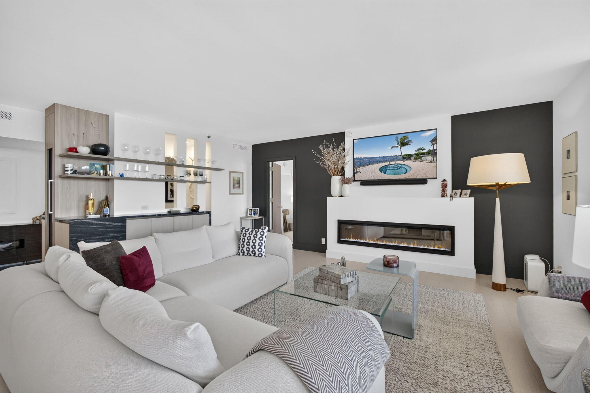 100 Lakeshore Drive 1654