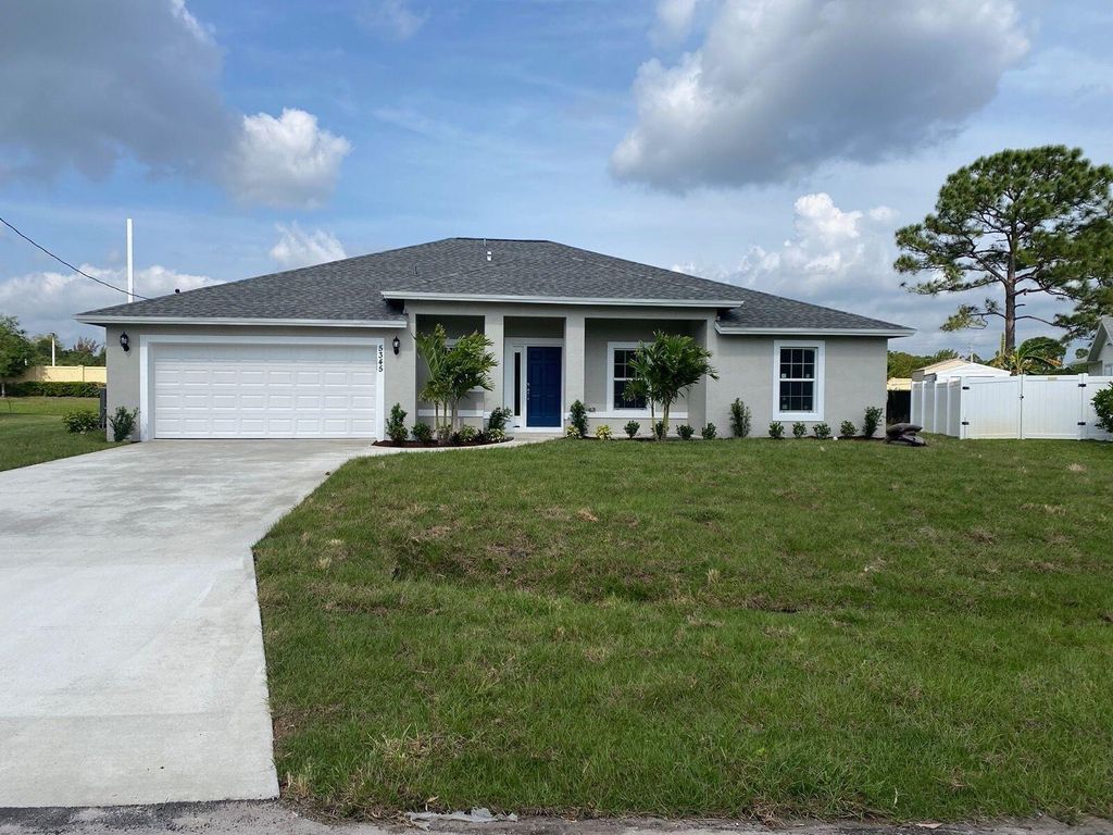 Photo of 5345 NW Aloha Street, Port Saint Lucie, FL 34986 (MLS # R10791910)