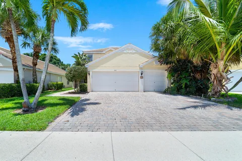 244 Kensington Way, Royal Palm Beach, FL MLS: R11091437
