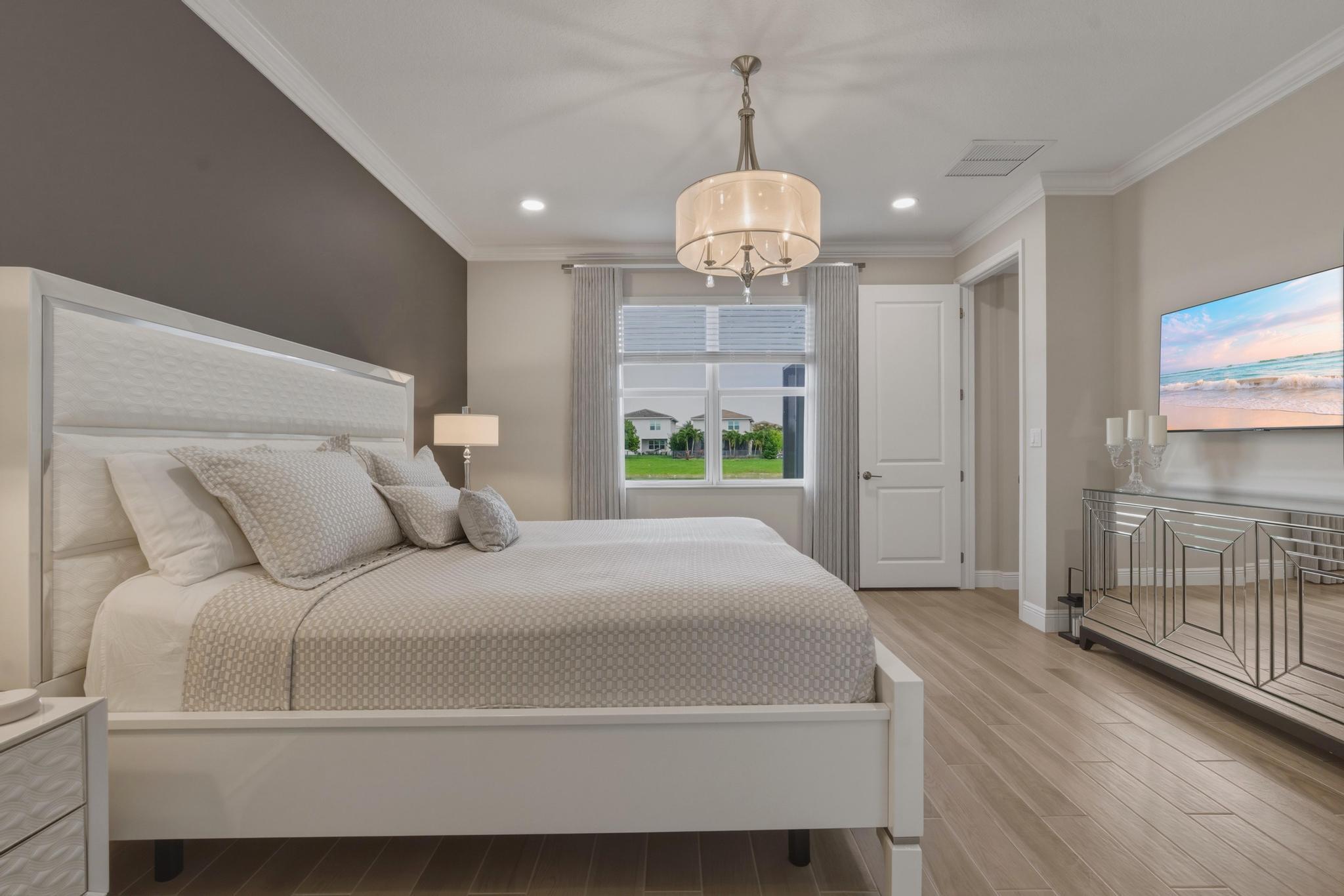 CRYSTAL LAKE 1ST SEC - Residential