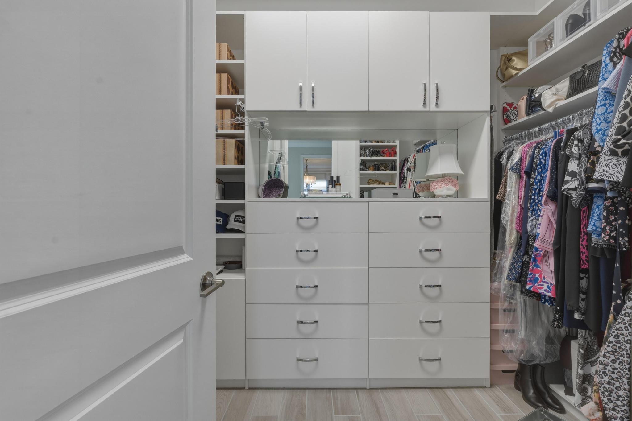 CRYSTAL LAKE 1ST SEC - Residential