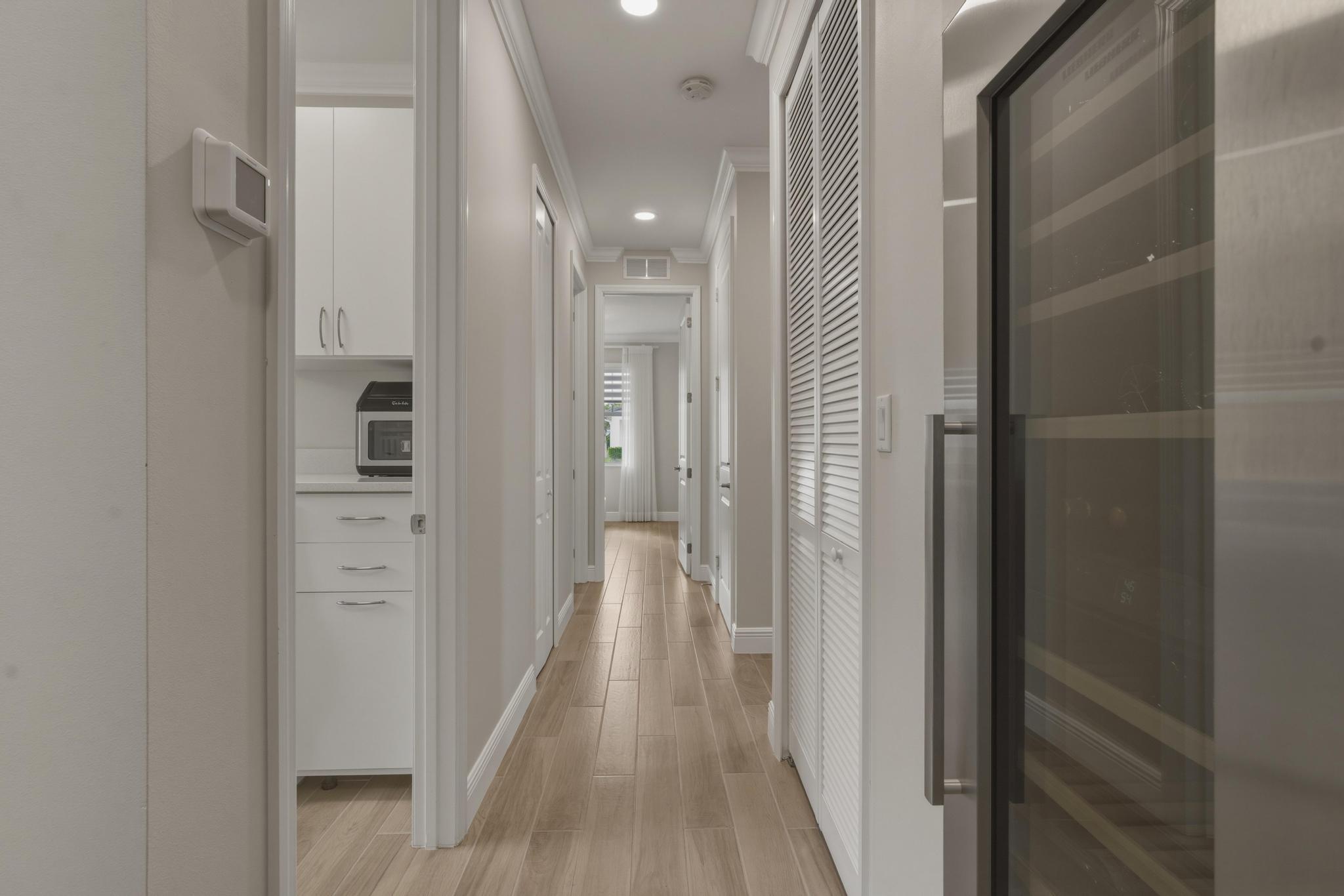 CRYSTAL LAKE 1ST SEC - Residential