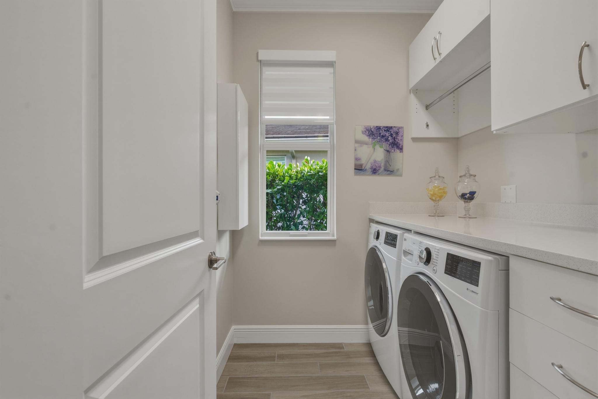 CRYSTAL LAKE 1ST SEC - Residential