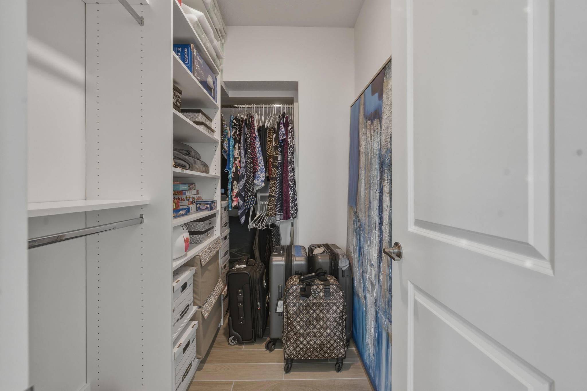 CRYSTAL LAKE 1ST SEC - Residential