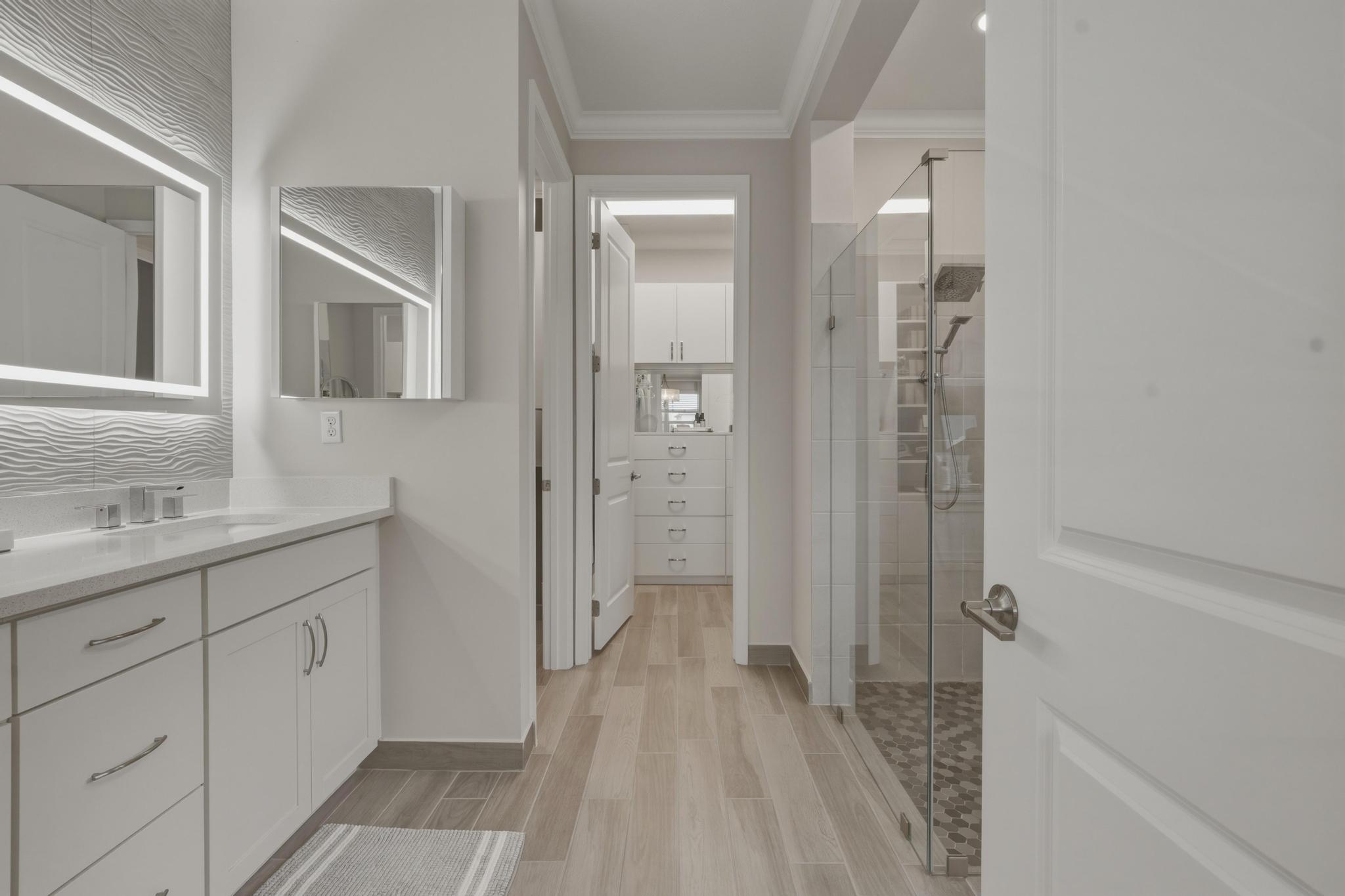 CRYSTAL LAKE 1ST SEC - Residential