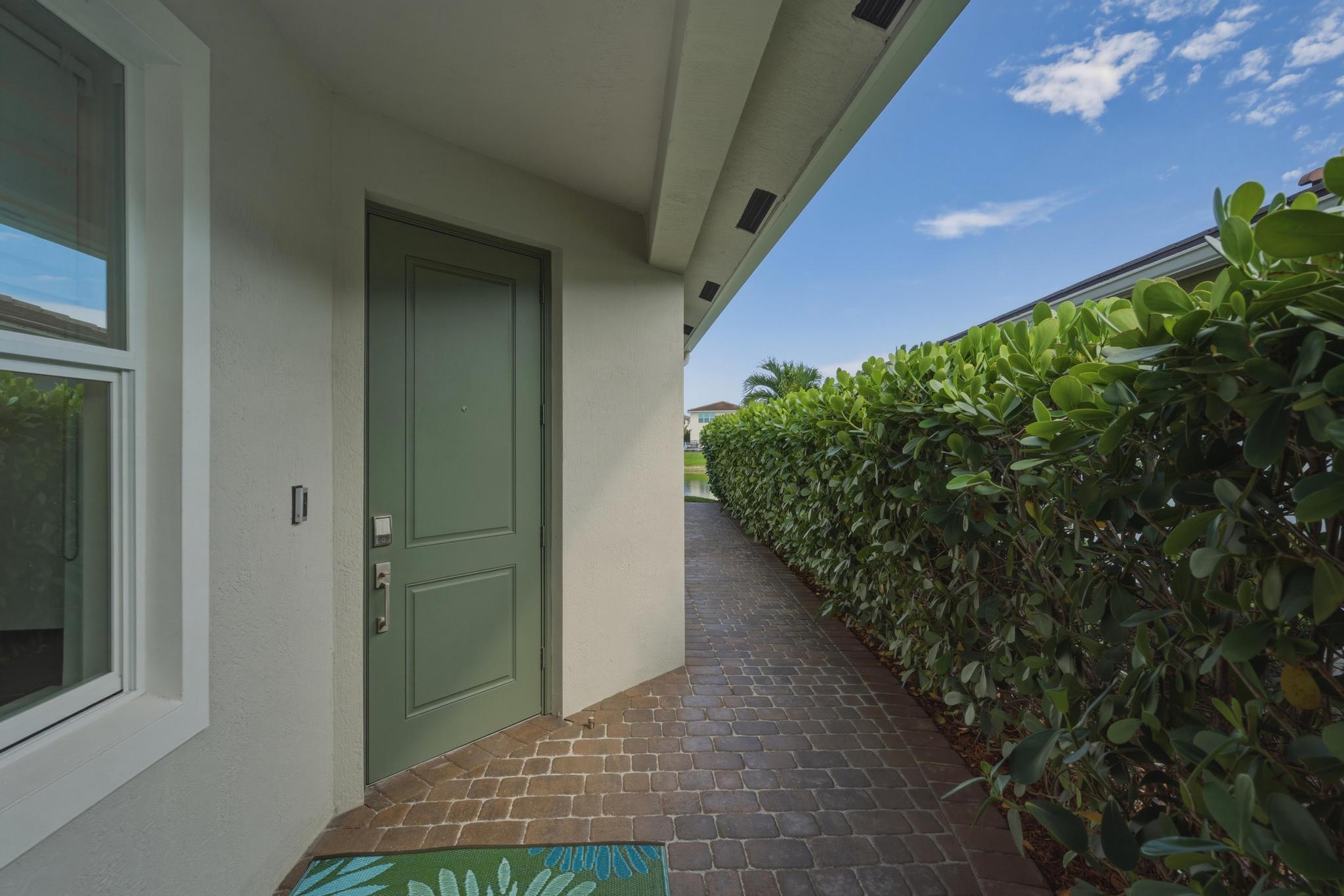 CRYSTAL LAKE 1ST SEC - Residential