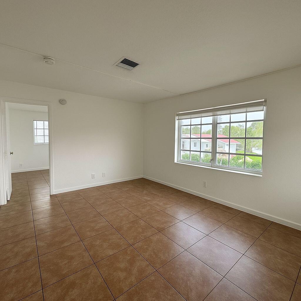 CRESTHAVEN NO 9 REPLAT - Residential Lease