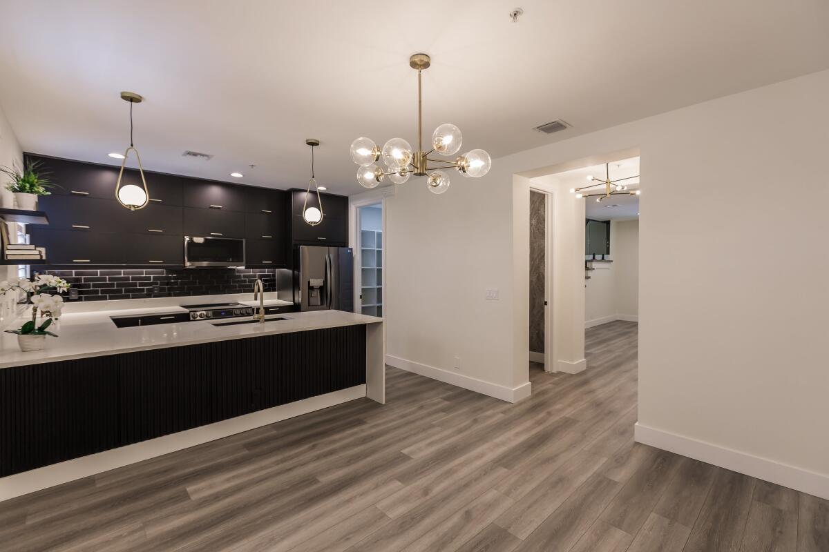 MALLORY SQUARE - Residential Lease