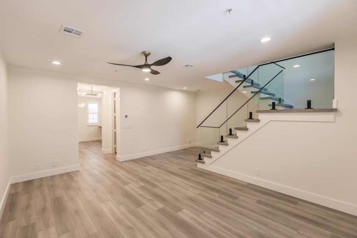 MALLORY SQUARE - Residential Lease