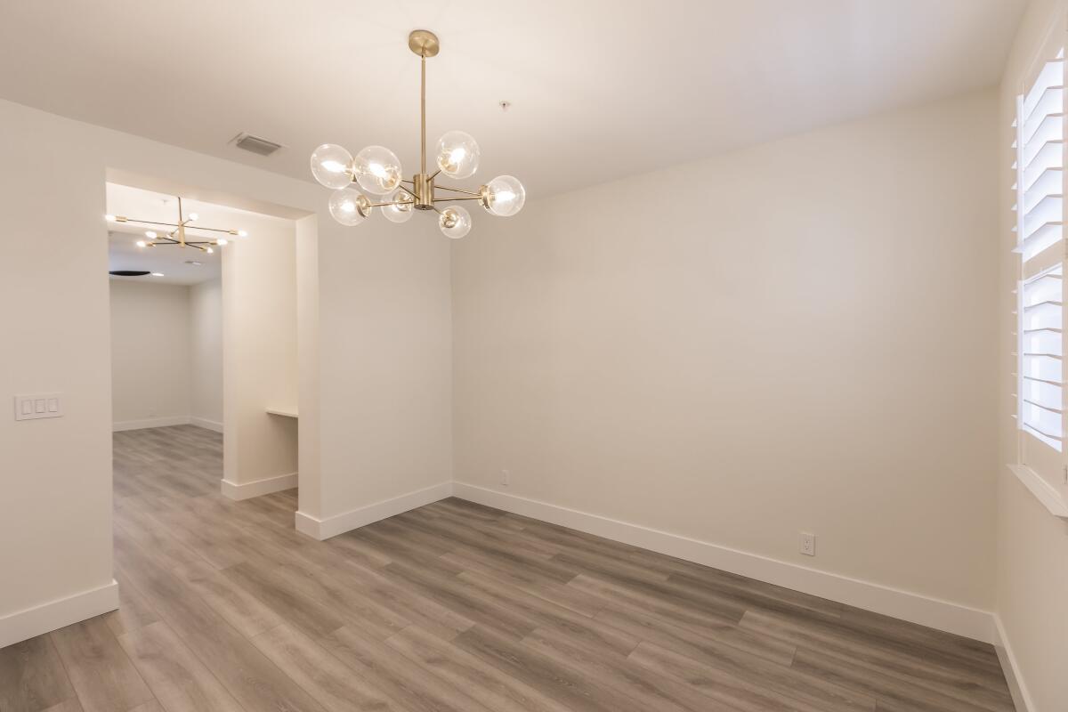 MALLORY SQUARE - Residential Lease