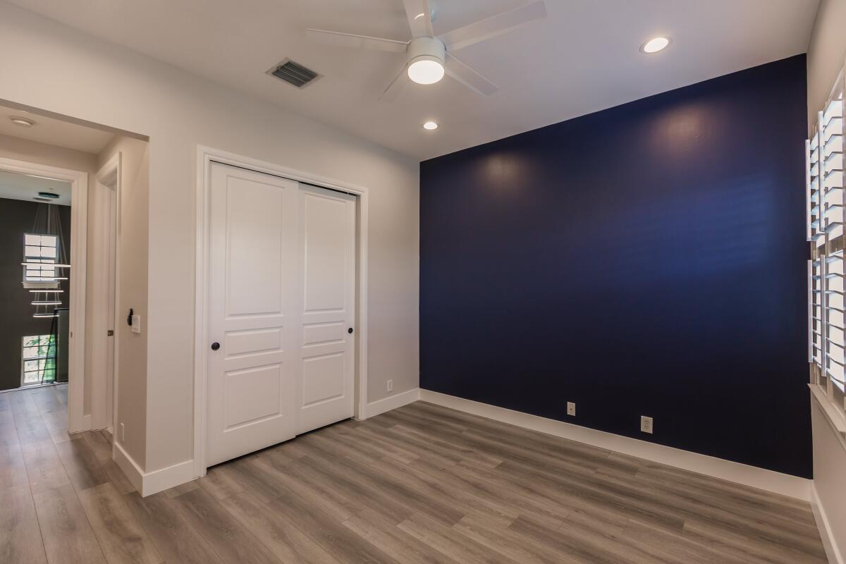 MALLORY SQUARE - Residential Lease