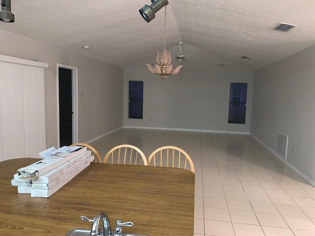 PORT ST LUCIE SECTION 10 - Residential Lease