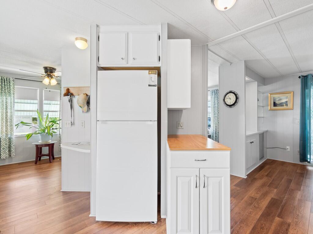 Pinelake Village Mobile Home Park - Residential