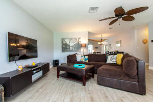 TROPIC PALMS 2 - Residential