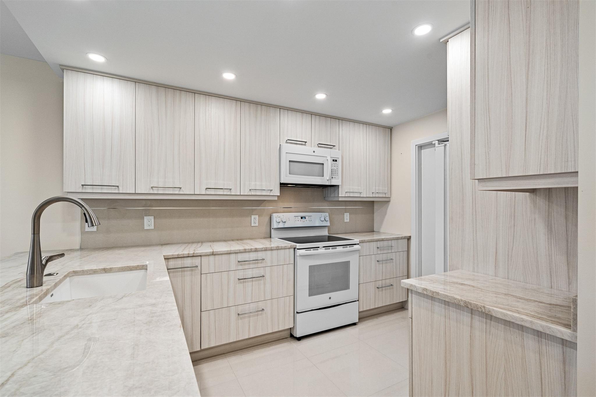 Palm Aire Country Club - Residential