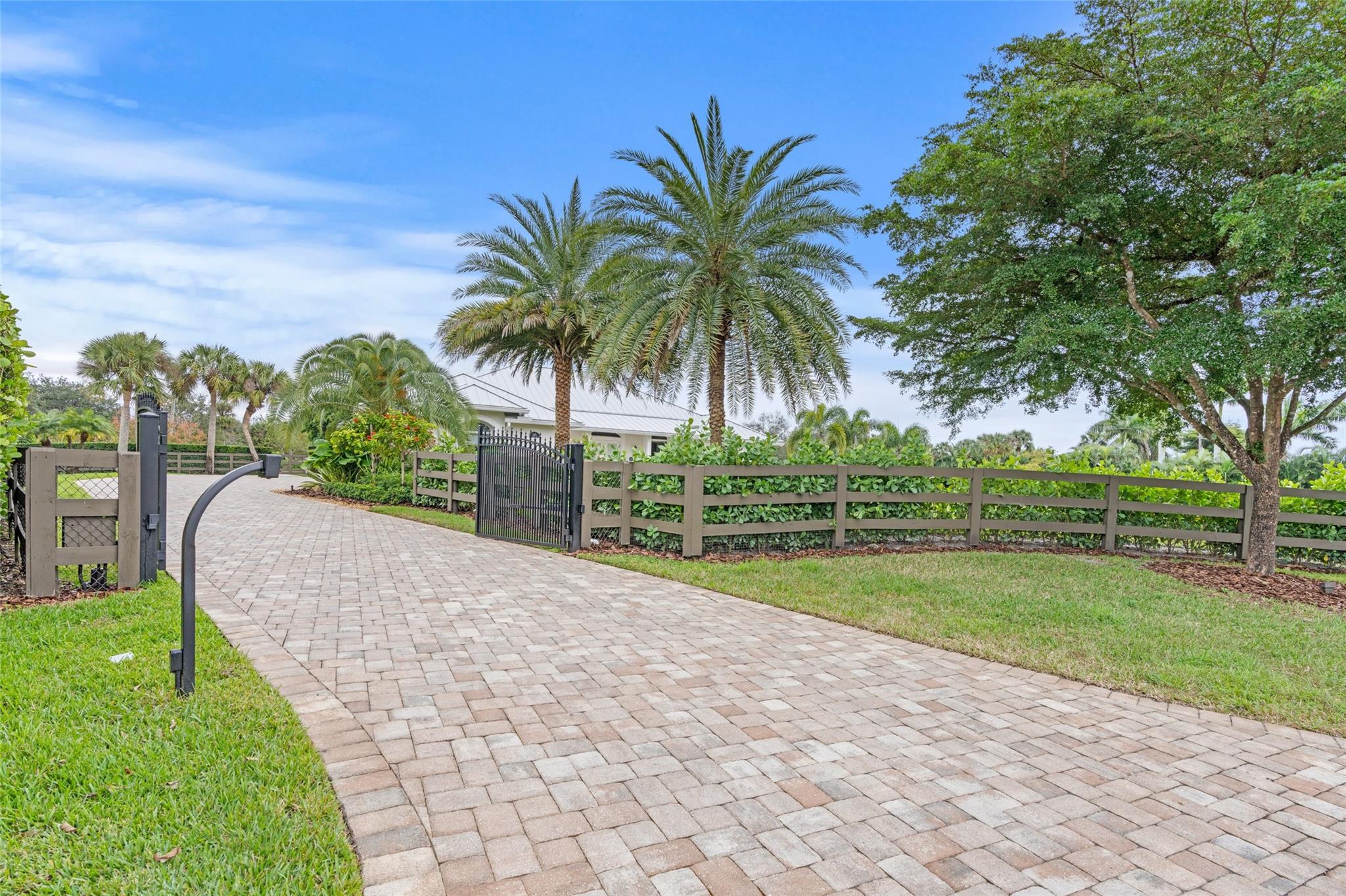 Properties 2980 Cessna Way