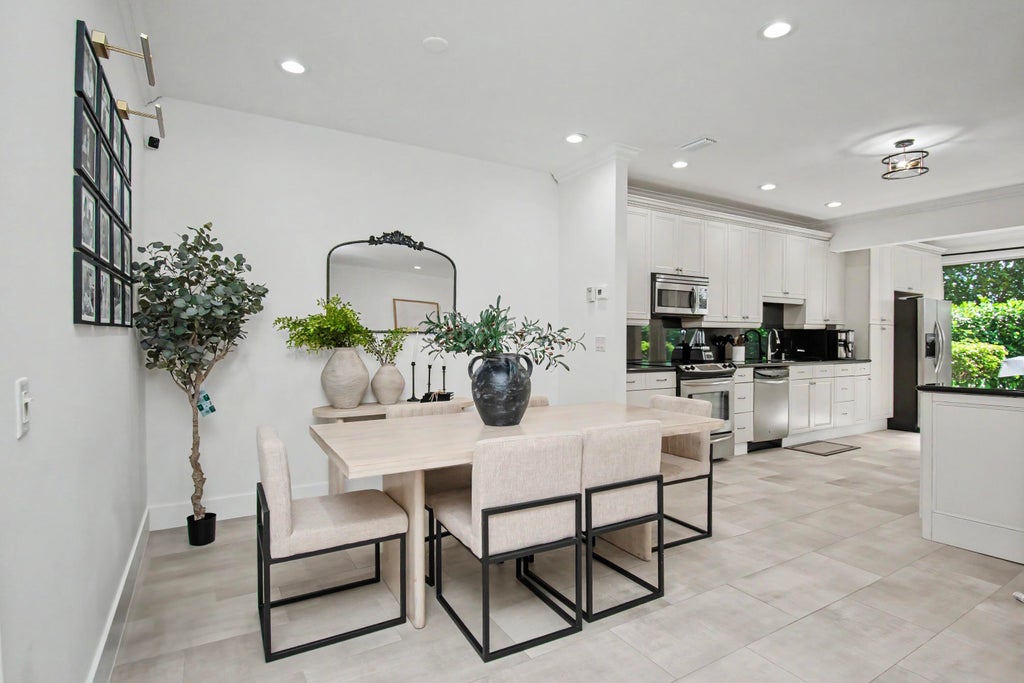 Photo of 6744 Via Regina, Boca Raton, FL 33433 (MLS # B26022945)