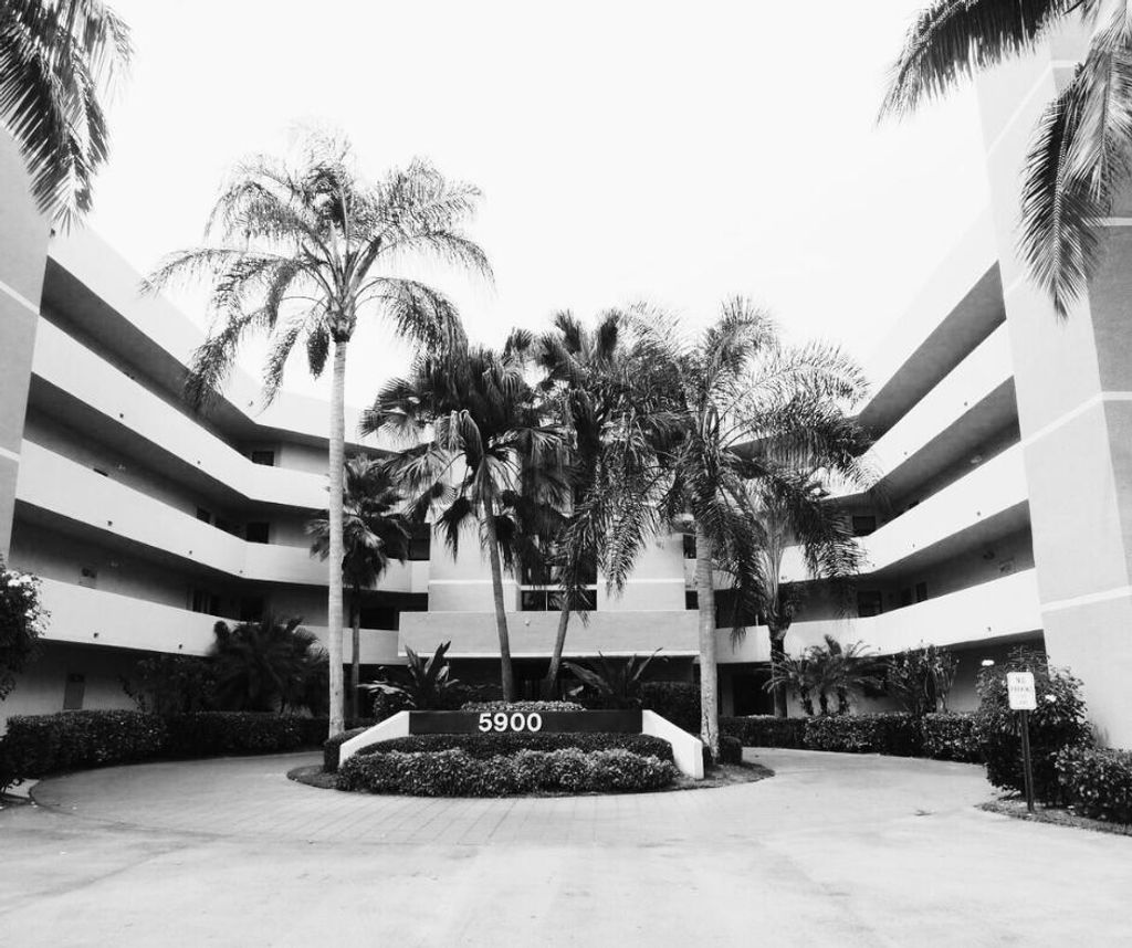 Photo of 5900 Camino Del Sol #306, Boca Raton, FL 33433 (MLS # R11120706)