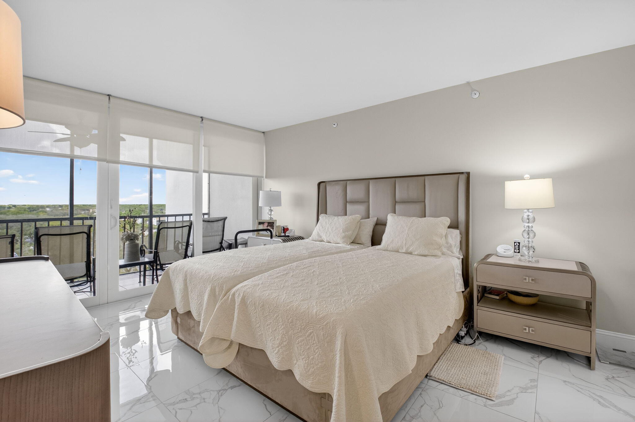 LAKEWOOD MID-RISE BOCA WEST - Residential