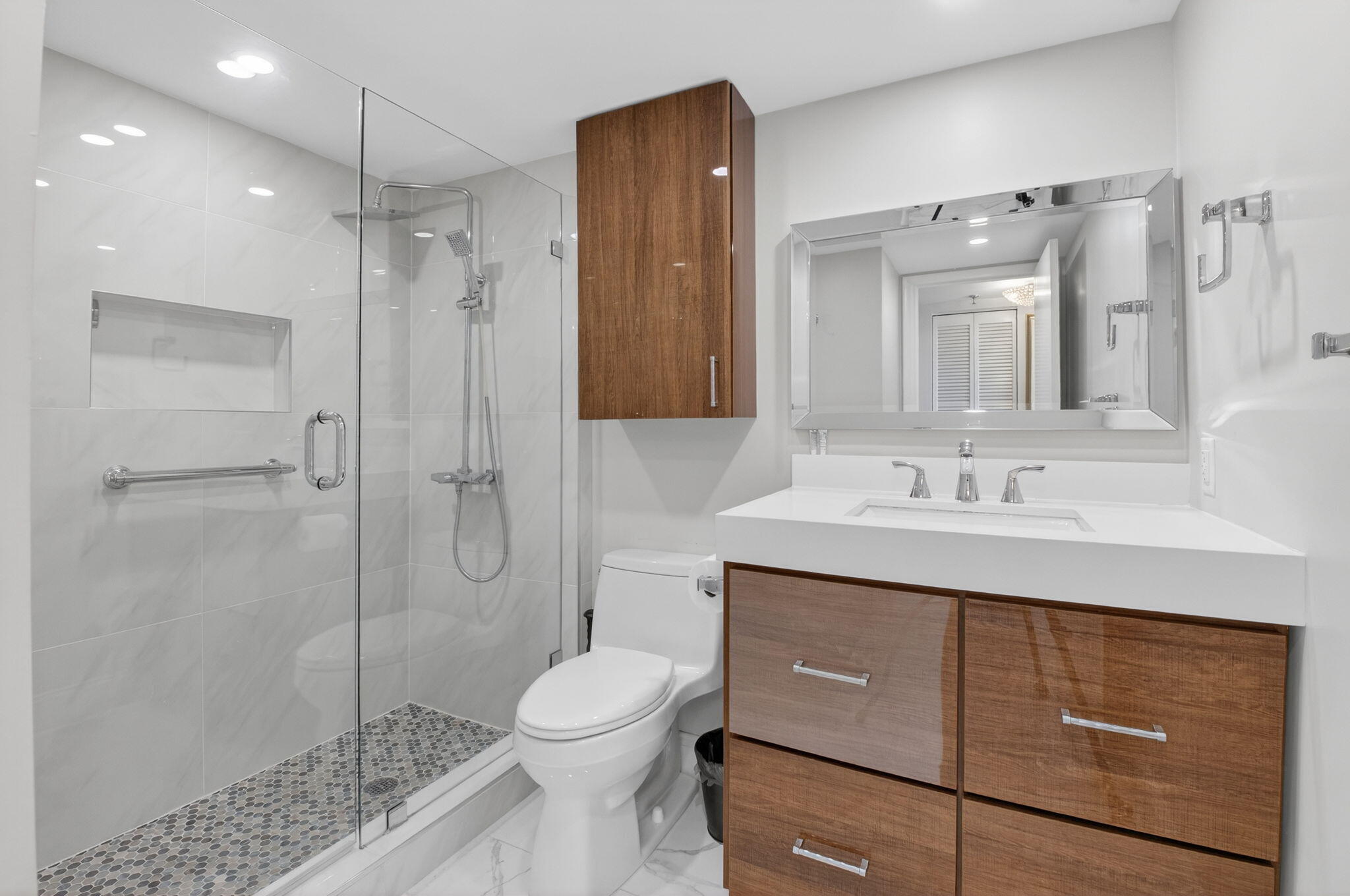 LAKEWOOD MID-RISE BOCA WEST - Residential