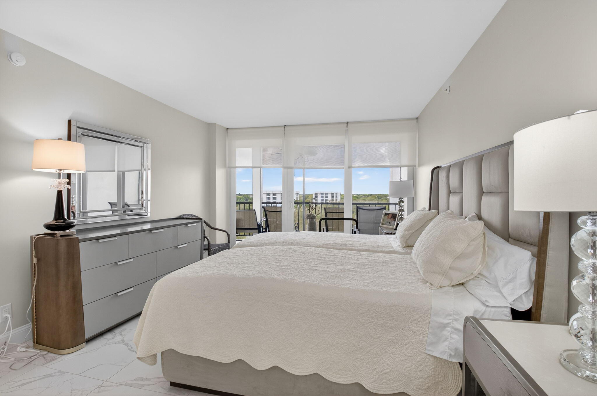 LAKEWOOD MID-RISE BOCA WEST - Residential