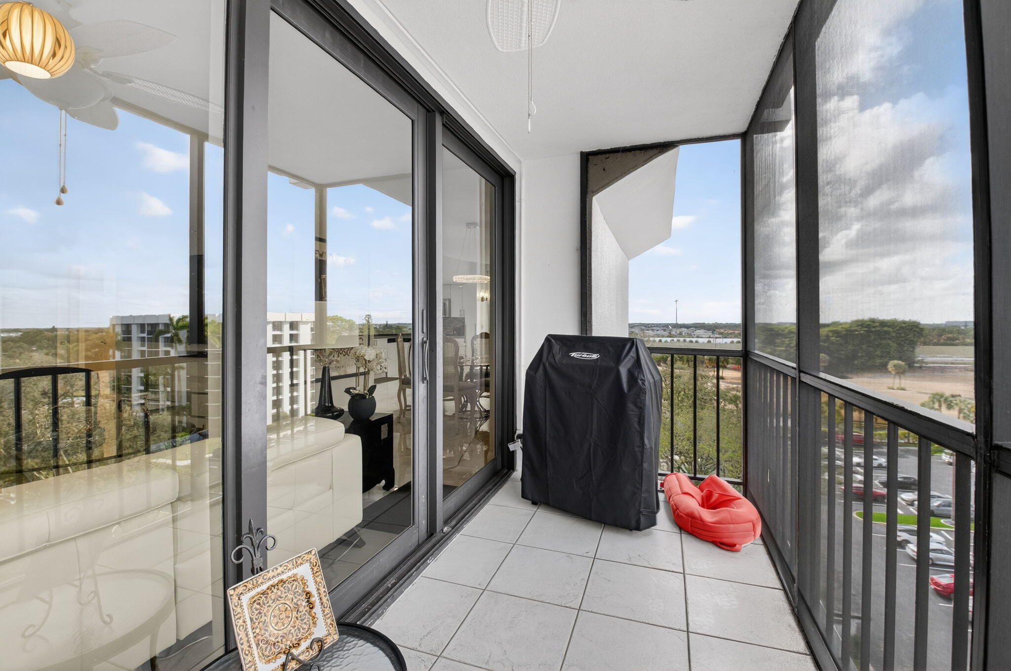 LAKEWOOD MID-RISE BOCA WEST - Residential