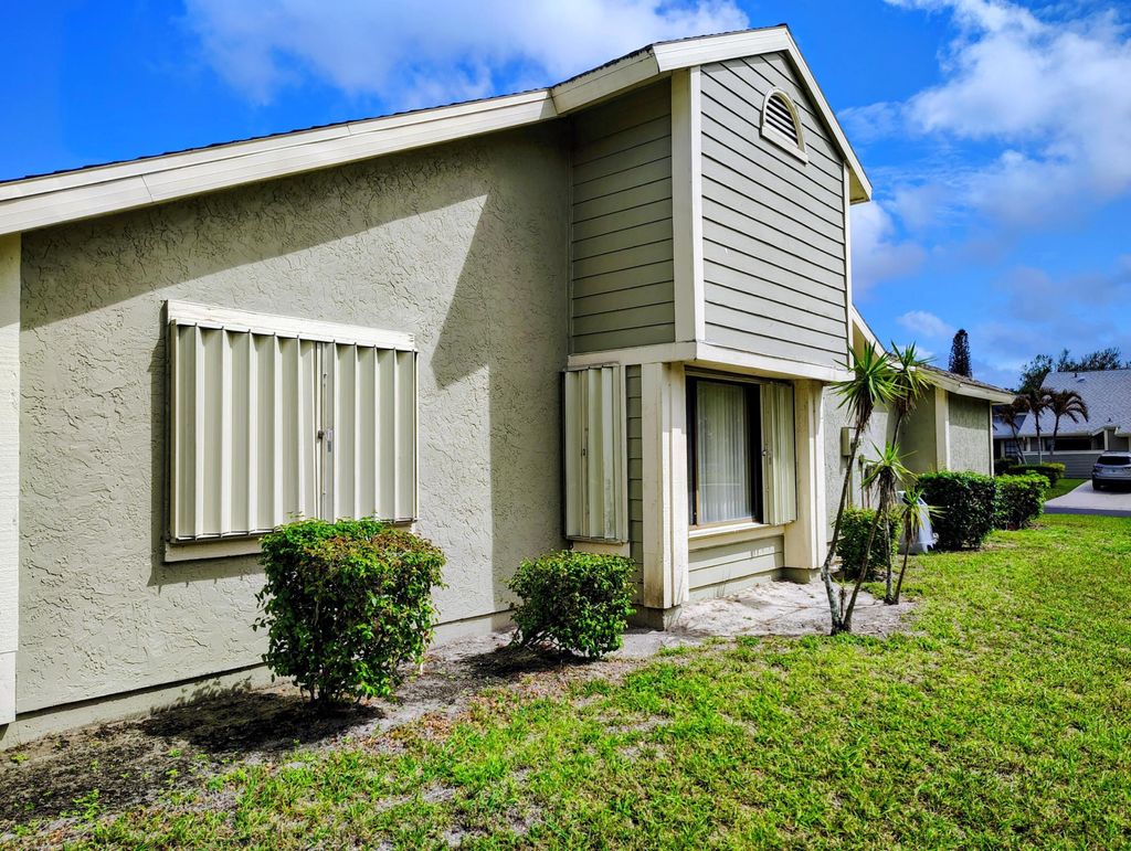 Photo of 1501 SE Dewberry Court, Port Saint Lucie, FL 34952 (MLS # B26011451)