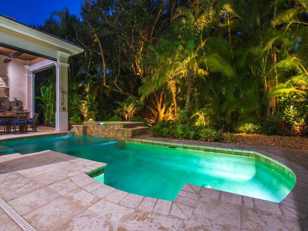 CARLTON VERO BEACH - Residential