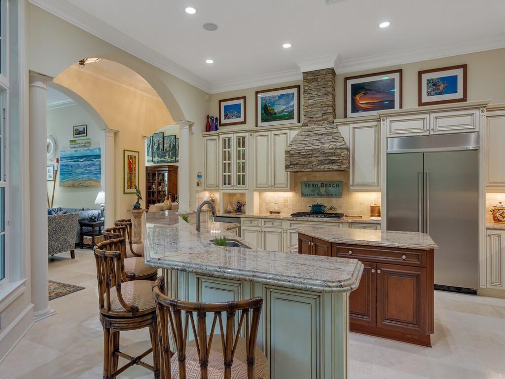 CARLTON VERO BEACH - Residential