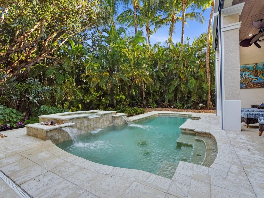 CARLTON VERO BEACH - Residential